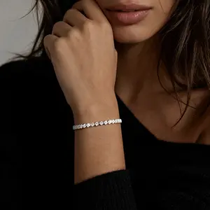Bezel Set Tennis Bracelets Women，Exquisite Tennis Chain Square Bracelet，Anti-oxidation and Waterproof Jewelry Bracelet，Party Jewelry Bracelet Gift