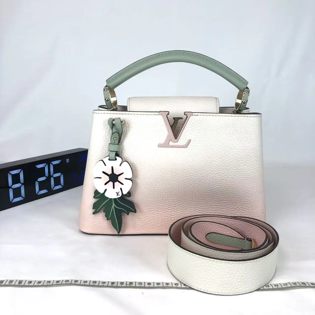 Pre-owned Louis Vuitton leather Crossbody Bags lv 954218
