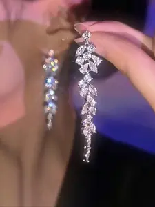 Elegant Rhinestone Decorated Leaf Design Dangle Earrings, Exquisite Trendy Drop Earrings, Fashionable Jewelry for Women for Daily & Party Decoration, Rhinestone Decorated Bling