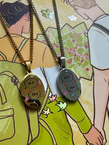 heartstopper necklace 🍁