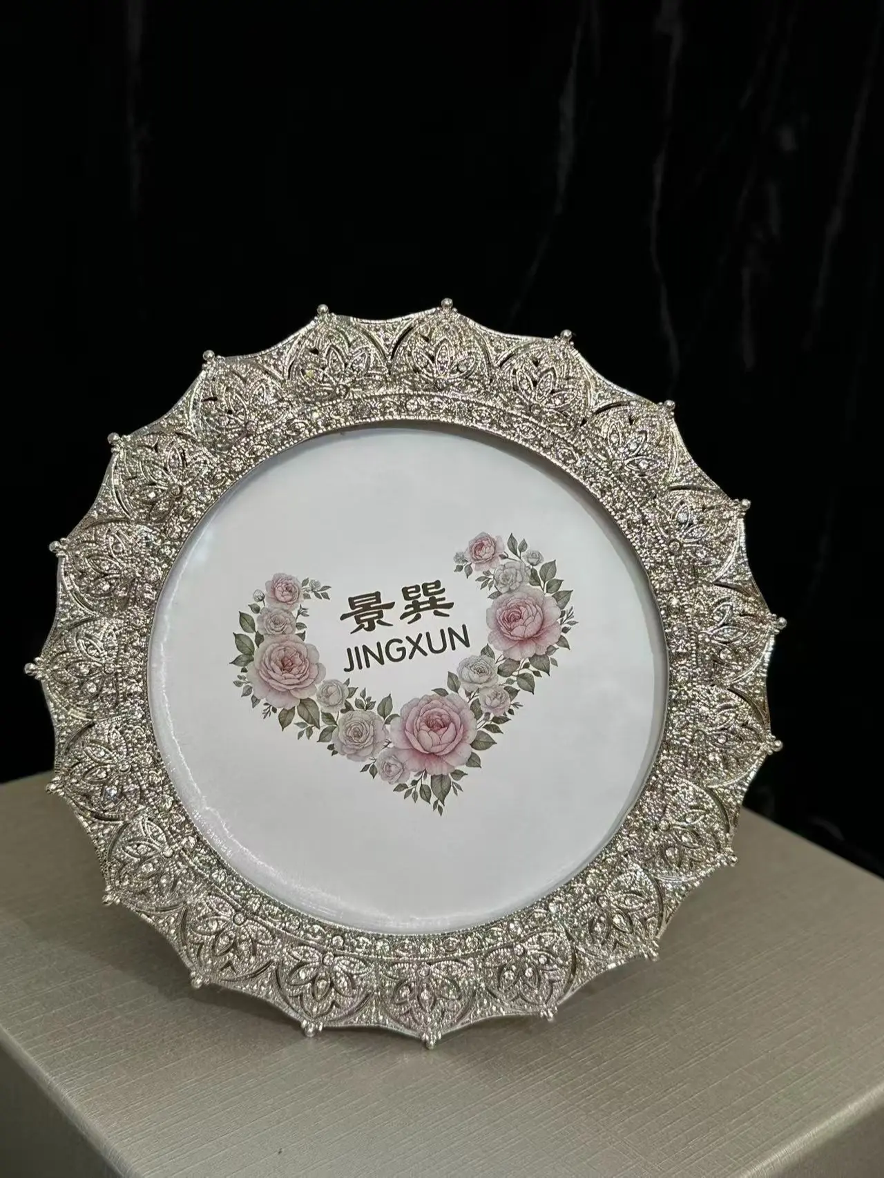 JINGXUN Vintage Round Crystal Photo Frame – Elegant Decorative Picture Frame for Home & Gift