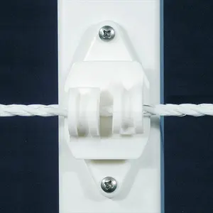 212 MAIN Wood Post Claw Insulator, R-CW-25 Model, White, 25-Count Bag, Claw Grip, Sliding Fit