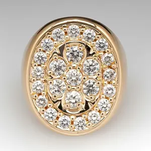 Classic shiny wide-faced ring, with a retro and elegant style, showcasing exquisite luxury. It is inlaid with multiple synthetic zirconias, and the ring face is shiny and dazzling. It is an exquisite wedding ring and also a perfect anniversary gift.