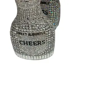 Handmade Rhinestone Clutch - Elegant Design with Unique Rhinestone Accents, Ideal for Everyday Use