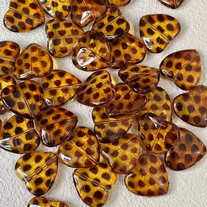 6 Amber Heart Leopard Print Beads, Ideal for DIY Jewelry Making, Handicrafts, Phone Chain Design, Decorative Beads Set