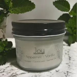 Joy 4 oz. Coconut Wax, Beeswax, Peppermint and Vanilla Essential Oil Wooden Wick Candle