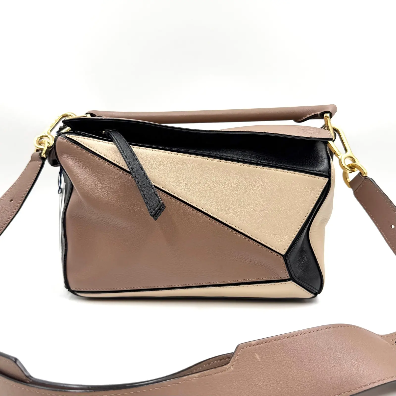 Pre-owned Loewe AS SHOWN Shoulder Bags HZ 5772 Calfskin Small Puzzle Bag Mocca Multicolor Shoulder Bag 26.06.27