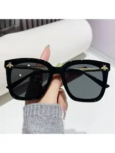 2026 New Square Sunglasses Women Men Luxury Brand Bee Sun Glasses Fashion Glasses Ladies Special Eyewear