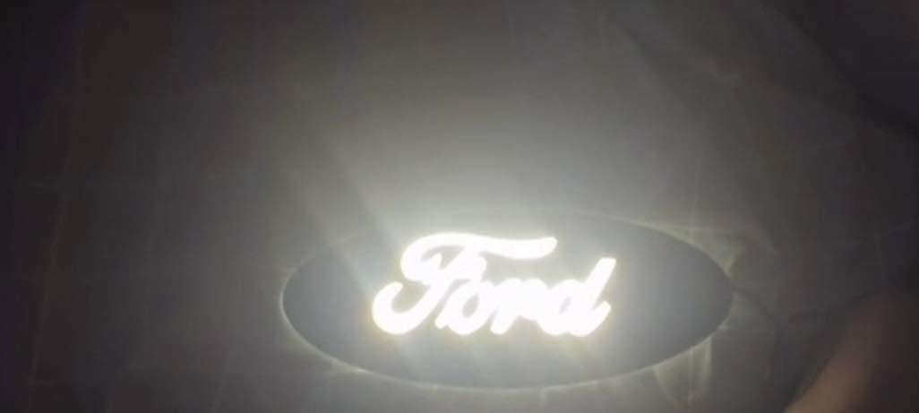 Item: White Light, 【Static】23*9CM / 9.06*3.54IN