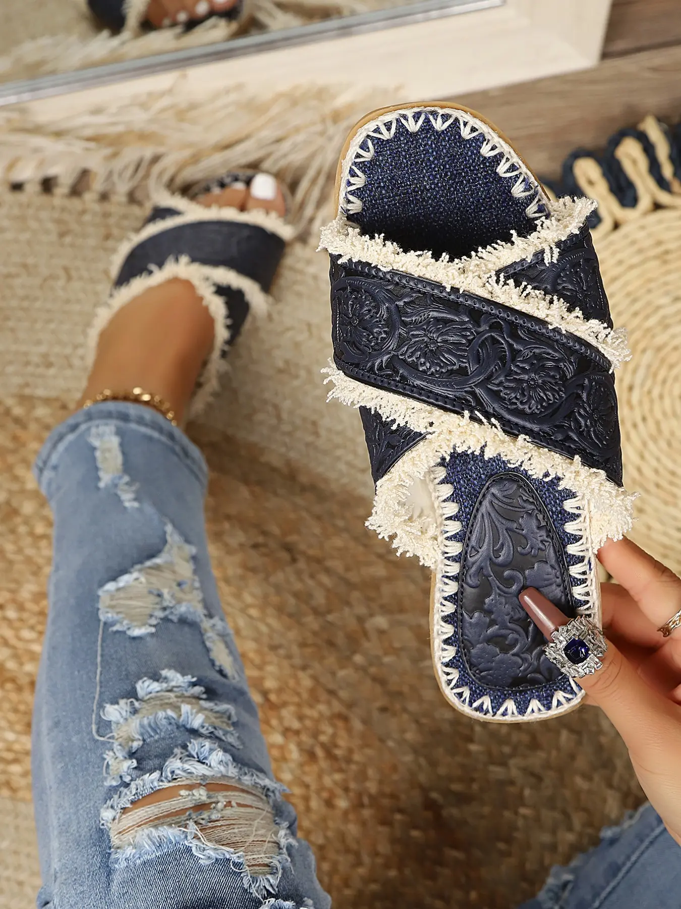 Vintage Floral Western Cowboy Sandals, Cross Strap Denim Fringe Design, Women's Summer Outdoor Comfortable Flip Flops, Casual Footwear