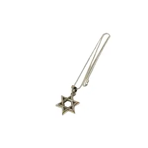 Medium David’s Star Necklace "Silver" CHRM0752