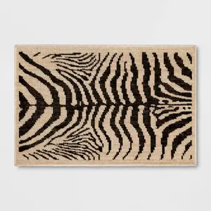 Woven Zebra Accent Rug Black/Tan - Threshold