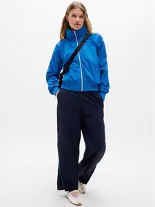 Jetset Bomber, Breaker, Regular