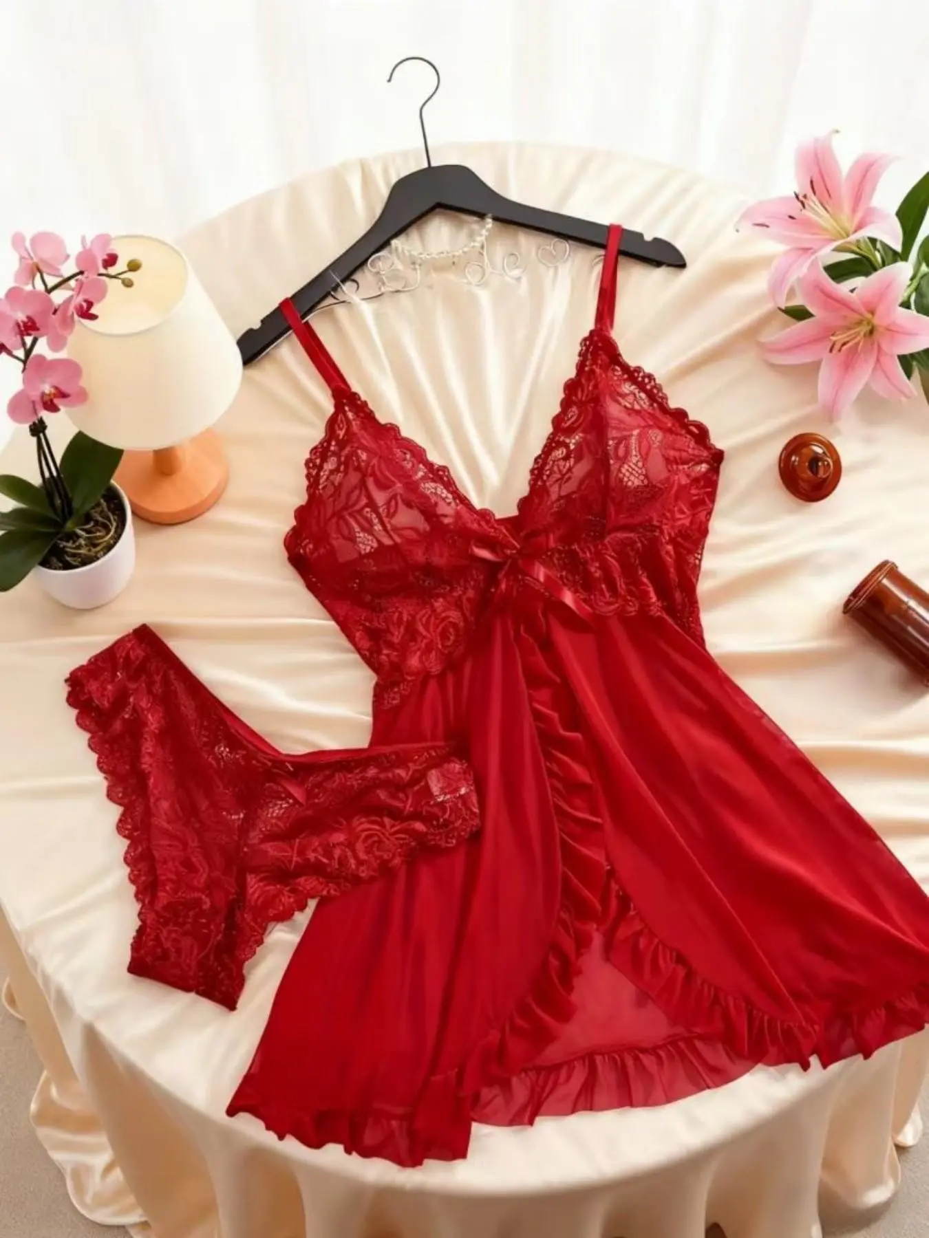 1 Set Women's Floral Lace Cut Out Mesh Ruffle Cami Nightdress & Bow Thong Sleepwear Set, Sexy Backless Wrap Ruffle Hem Nighty Dress & Panty Set, Sexy Underwear, Pajamas, Night Gown, Loungewear, Soft Seductive Nightwear, Suitable for Date, Party, Christmas