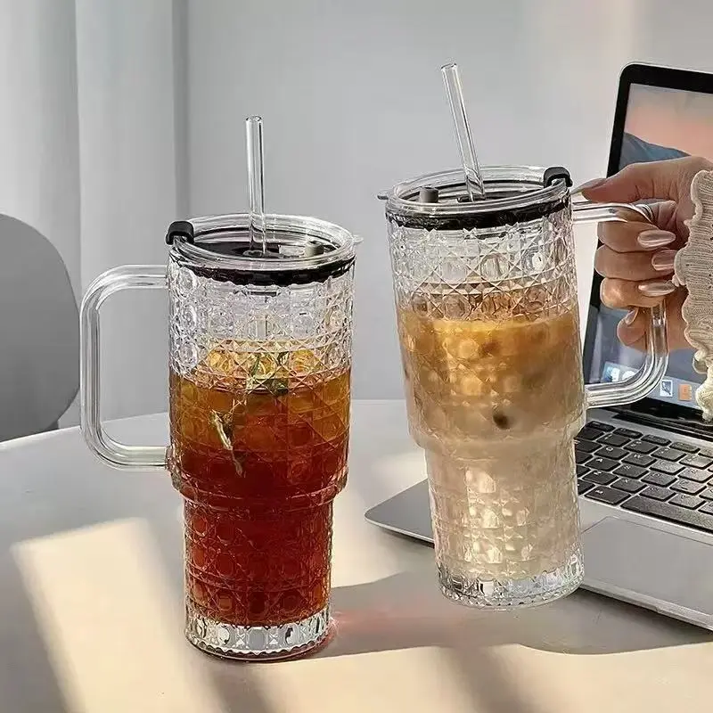 Large Capacity Glass Cups with Lids, Straw, Heat Resistant Insulated Travel Drinkware Water Bottles, Office Use, Stylish Design, Set of Two, Drinkware, Equipped with a Convenient Straw