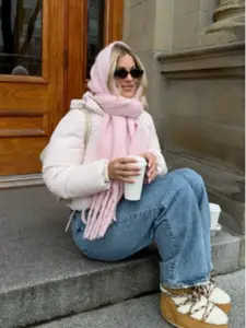 Women's Casual Fashion Winter Scarf 20x200cm Sweet Style Outdoor Hijab, Pair with Winter Coats and Down Jackets New Puffy Scarf, Fluffy Soft Scarf