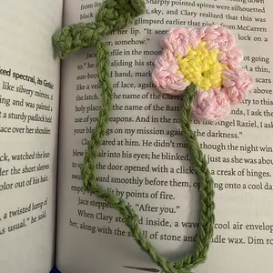 Crotchet flower bookmark