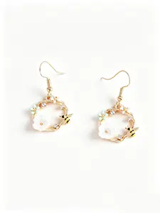 Cute Bee Flower Drop Earrings for Women |  Daisy Honeybee Dangle Earrings Sweet Fairycore Nature Jewelry Gift for Girls Dangling Earrings 🐝🌸