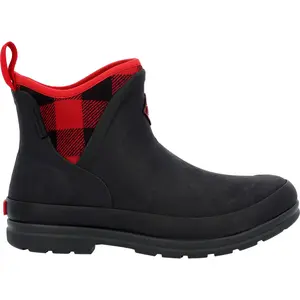 Women's Originals Ankle Boot Rubber Outsole with innovative lug design provides