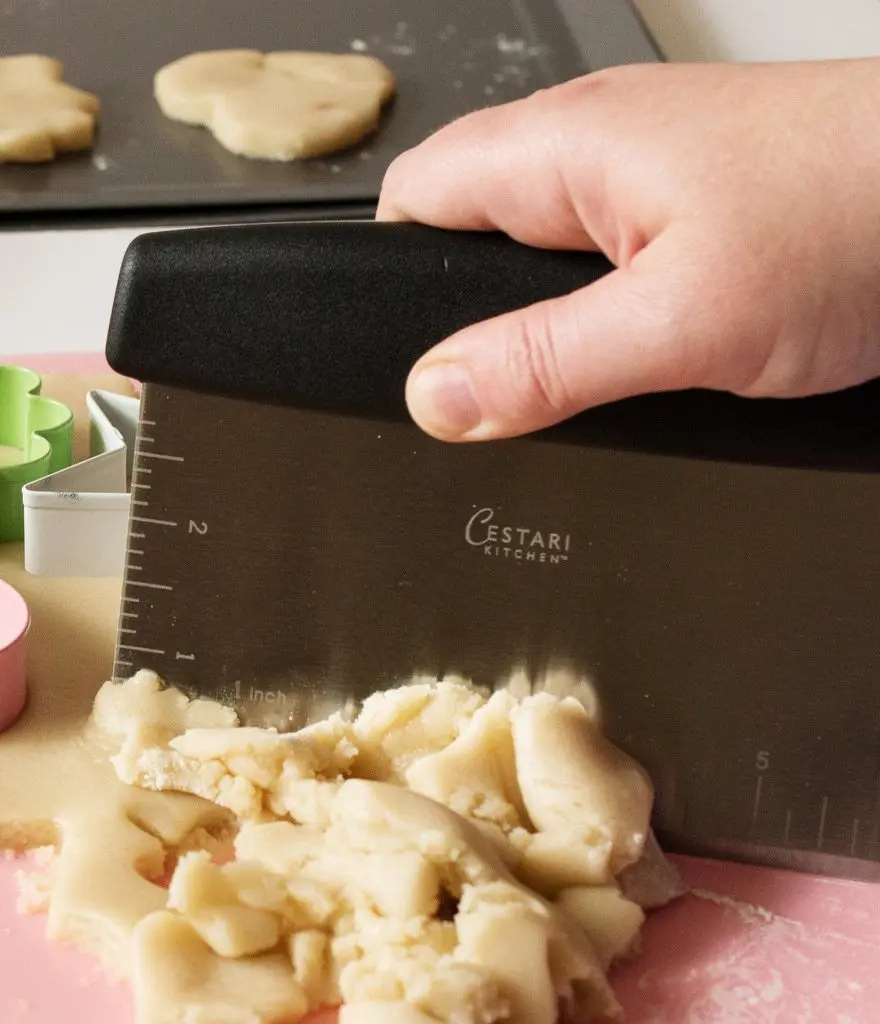 Dough Scraper : Professional Quality Stainless Steel Pastry Scraper
