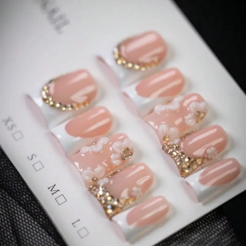 Y2K Style 3D Flower Rhinestone Embellished Short Duckbill Nail Tips, Nail Art Design, Handmade French Manicure Acrylic False Nails, Sweet and Cute, Perfect for Summer and Fall