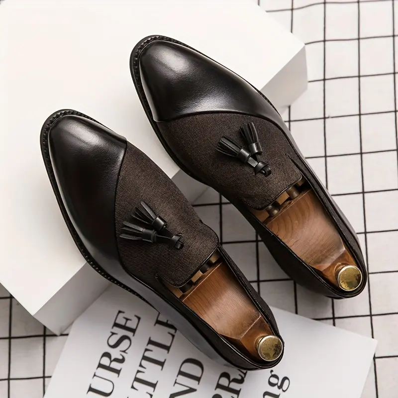Men's Retro Tassel Oxfords, Formal Slip-On Dress Shoes in Faux Leather, Closed Toe Footwear for Groomsman and Casual Wear, Rubber