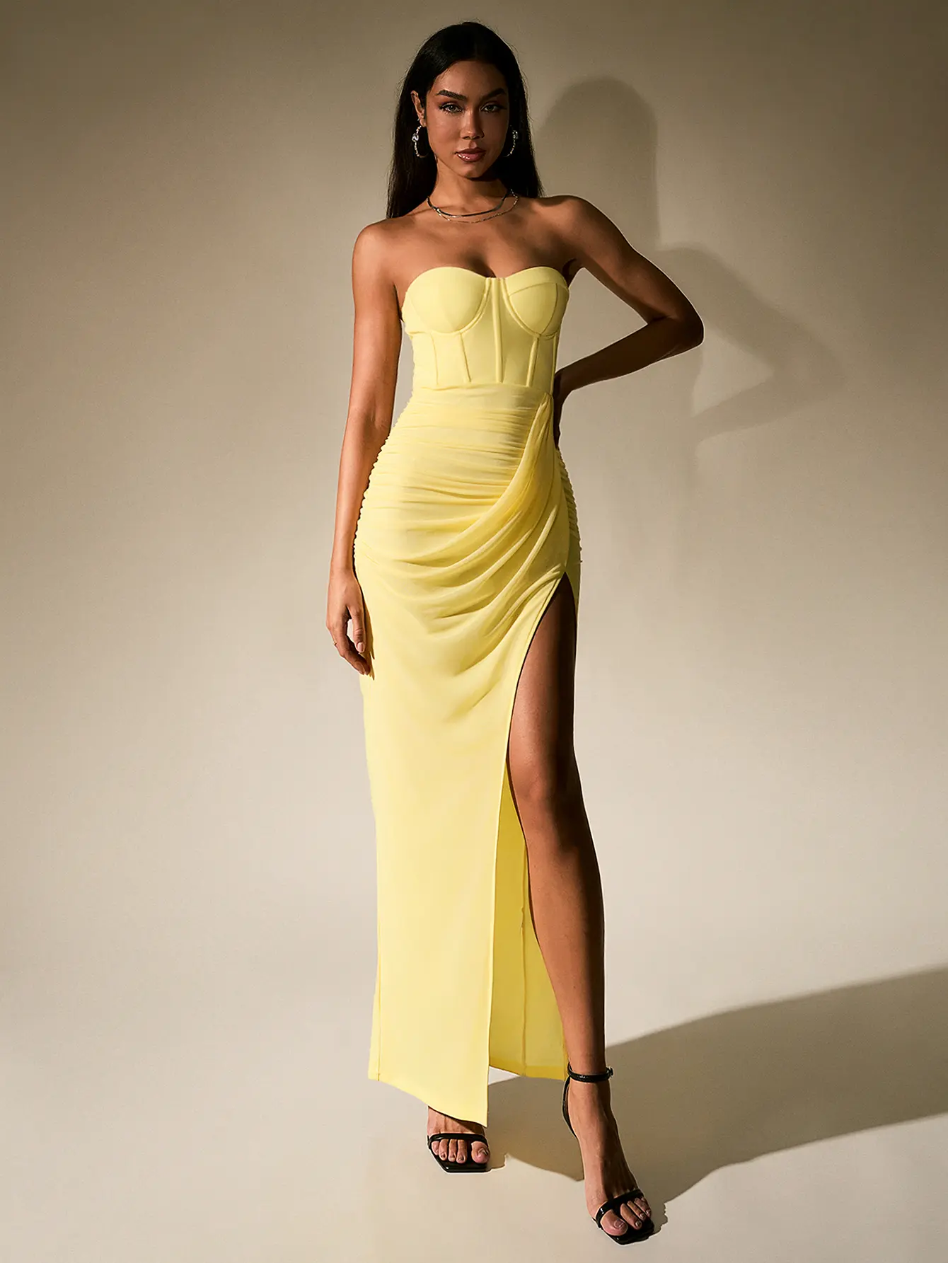 Tubebackless boned underwire ruched split thigh mesh dress, fashionable comfortable and elegant party dress
