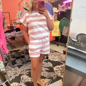 Pink & white  2 piece set, Summer OOTD, Mom OOTD