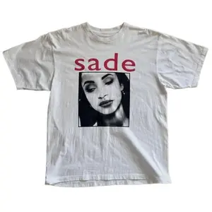Sade Love Deluxe 1993 Tour Shirt, Vintage 90s Soul Music Tee, Retro Band Graphic T-Shirt, Unisex Fan Gift