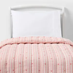 Toddler Patisserie Heart Striped Kids' Quilt - Pillowfort
