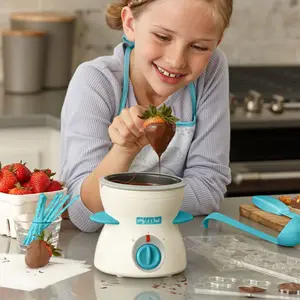 MindWare Playful Chef Chocolate Melter Studio — Kid-Safe Chocolate Melting & Dipping Set