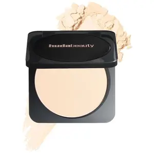 HUDA BEAUTY Easy Bake Airbrush Matte Pressed Setting Powder Pound Cake 0.29 oz 8.5 g Noncomedogenic Long-Wearing Matte Finish Makeup - Lightweight