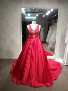 Style LE1197 - Sleeveless red lace ball gown