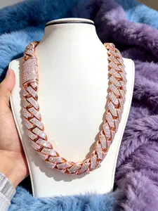 Hip-hop luxury rapper jewelry,20mm high-end hip-hop style luxury Cuban necklace, Miami Cuban chain with diamonds, high-end jewelry, high-end jewelry gifts for relatives and friends, Exquisite chain jewelry