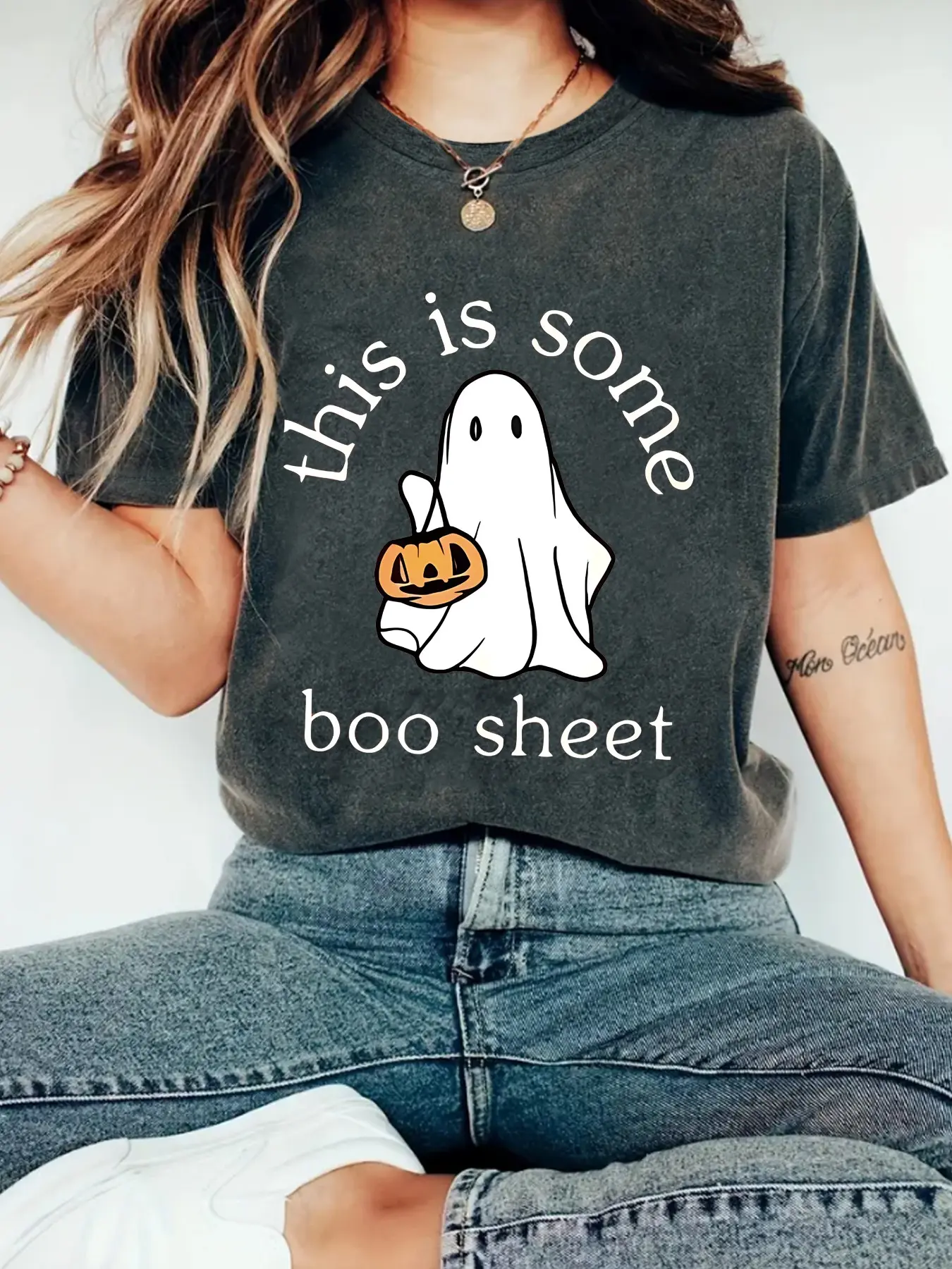 Women's Pumpkin Print Ghost Round Neck Short Sleeve Fitted Halloween Top, Casual Holiday Wear, Comfortable Soft Fabric, Elegant Design