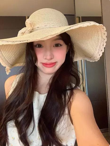 2025 n solar powered fan hat ew straw female lace bow summer large brim sunscreen sun beach sun sun fashion  trucker hats women fitted hats bonnet blue ti hats beret store one  piece  fake  straw  hat custom fedoras