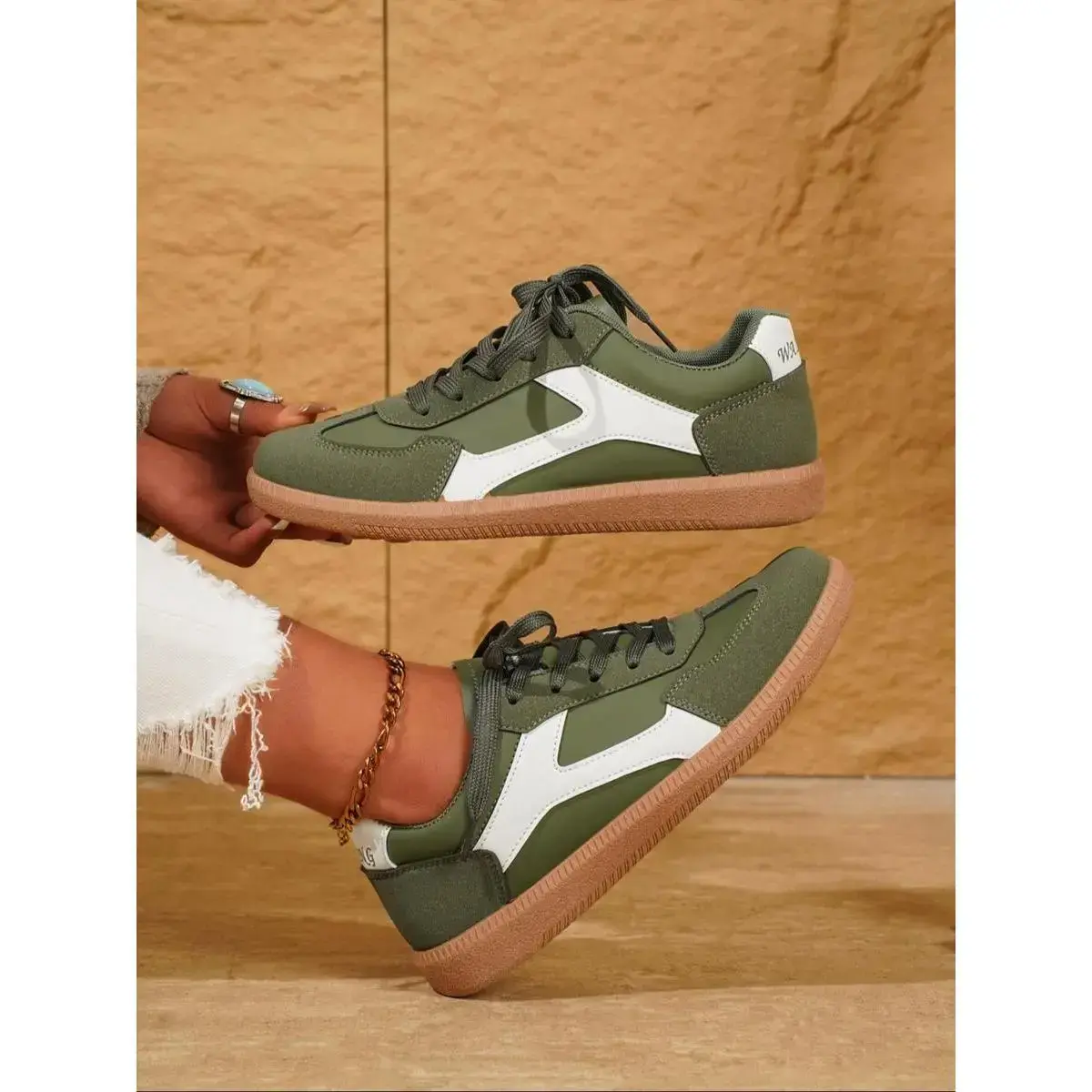 Women's Fashionable Lace Up Low Top Sneakers, Casual Comfortable Sports Shoes for Daily Wear, Female All-match Round Toe Shoes for Daily Wear Women's Fashionable Lace Up Low Top Sneakers, Casual Comfortable Sports Shoes for Daily Wear, Female All-match Round Toe Shoes for Daily Wear