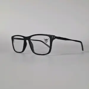 Carter Frames with Skull Engravings