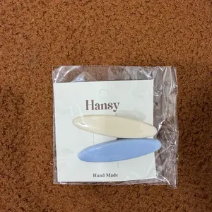 Random hair clips