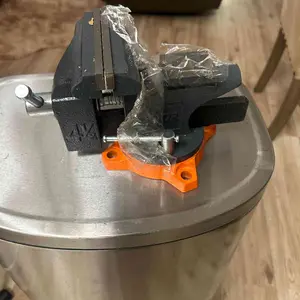 VEVOR Bench Vise, TikTokShopBlackFriday, 6.5" Jaw Width 6.5" Forward &9.3" Reverse Opening, 360-Degree Swivel Locking Base Multipurpose Workbench with Anvil, Heavy Duty Ductile Iron with Bolts & Nuts, for Drilling, Pipe Cut VEVOR Super Brand Day