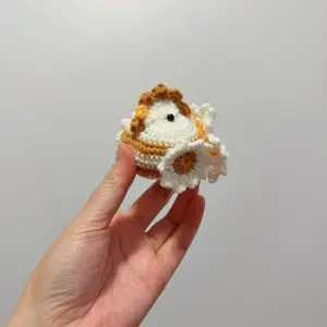 Handmade Crocheted Capybara Blowing Bubble，squeeze capybara, lay egg chicken,squeeze chicken,Squeeze toys，pressure relief toys