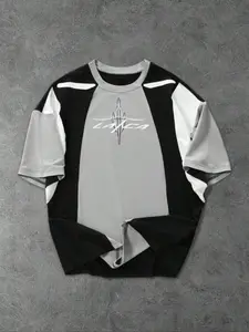 Men's Patchwork Letter Print T-Shirt, Jersey Tee, American Style Comfortable Gym Athletic Sports Clothes, Athletic Fashion Activewear, Loose-Fit H-Type Streetwear for All Seasons