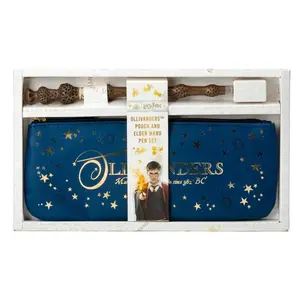 Harry Potter: Ollivanders(tm) Pouch and Elder Wand Pen Set -- Insight Editions, Bookbook - Detail Unspecified