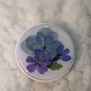 Blue floral phone holder