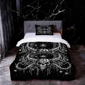 Gothic Skull Comforter Set, 2/3 Pieces, Black & White Horror Themed Gothic Style Bed Comforter with Pillowcases, No Pillow Insert, Dark Gothic Halloween Bedroom Decor Bedding Set