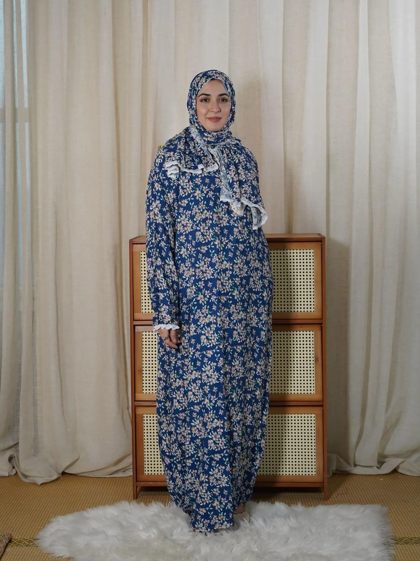 Women's Ditsy Floral Print Contrast Lace Zipper Long Sleeve Arabian Dress with Hijab, Elegant Drop Shoulder Long Dress for Muslim, Ladies Islamic Clot