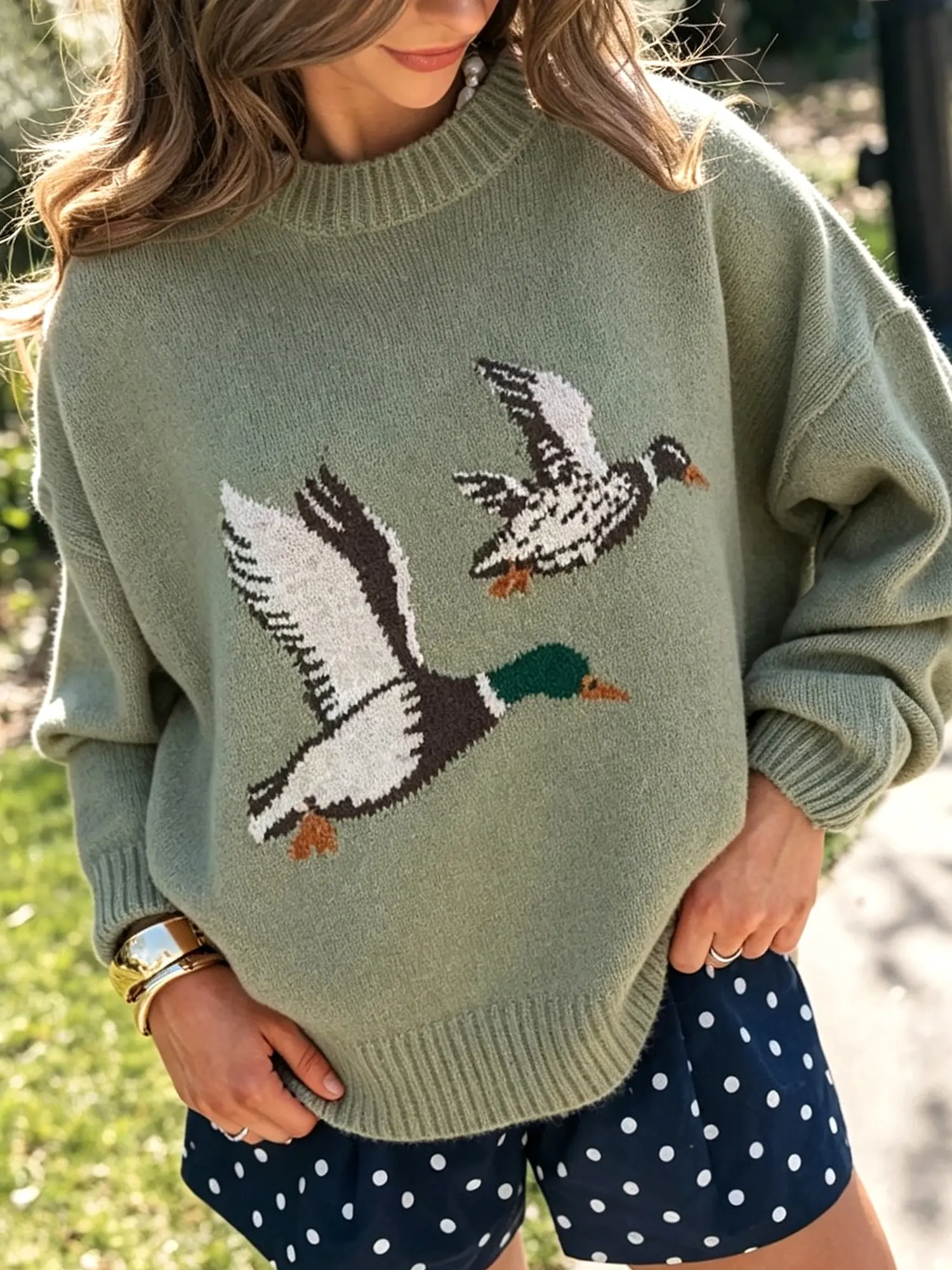 Women's Vintage Mallard Duck Knit Sweater, Flying Duck Graphic Crewneck Pullover, Relaxed Fit Long Sleeve Country Style Sweater for Fall Winter Casual Outfits