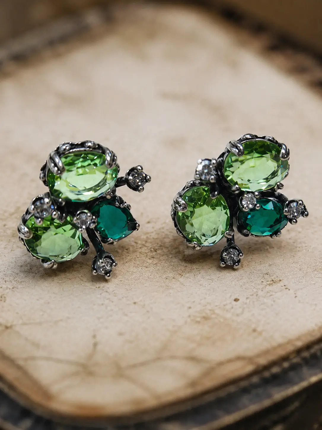 Vintage Clover Stud Earrings with Green Gem & Dark Metal Frame, Hypoallergenic & Lightweight Fashion Jewelry for Women, Elegant Retro Style Daily Wear Accessory