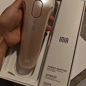 Product Review of INIA HAUTE Pro Sapphire Ice-Cooling IPL Hair Removal Device – Painless, FDA Cleared, Full Body & Bikini Use, Long-Lasting Results for Women & Men, 2-Year Warranty – Stay Cool & Smooth, from y**🐼