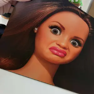 Humorous Expression Design Square Mouse Pad, Eye-Catching Desktop Decorative Protective Pad, Rubber Anti-Slip Lock-Edge Work Pad, Small Size Suitable for Laptop, Desktop Computer Gaming, Work and Daily Use, Desktop Accessory